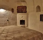 Charming Cave Otel