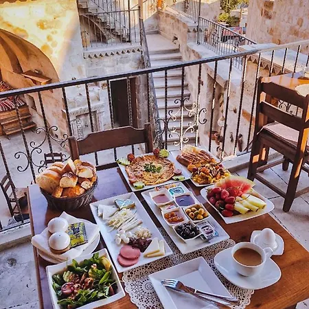 Charming Cave Otel 2*