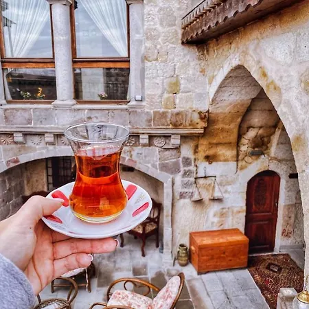 Hotel Charming Cave 2*