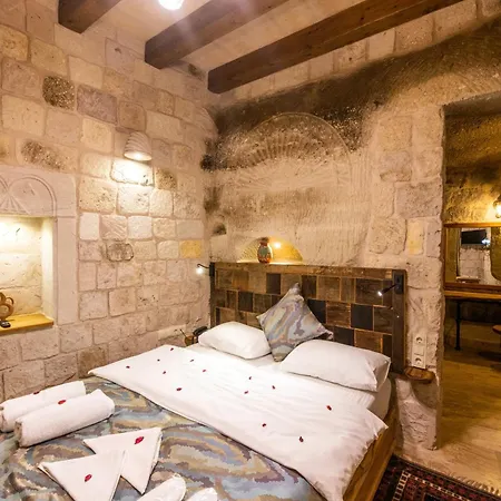 Charming Cave Hotel 2*