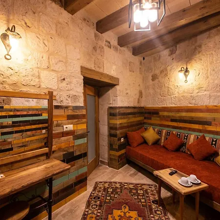 Charming Cave Otel 2*