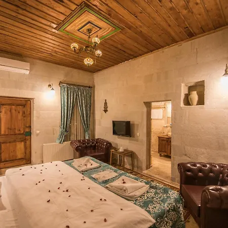 Charming Cave Otel 2*