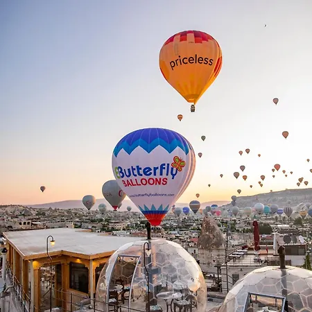 Charming Cave Hotel 2*