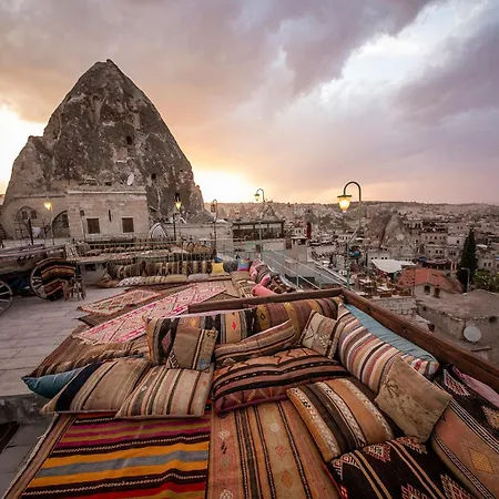 Charming Cave Hotel 2*