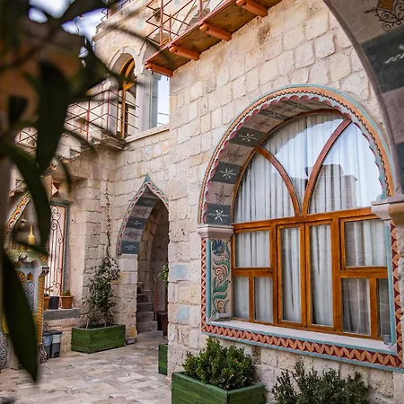 Hotel Charming Cave