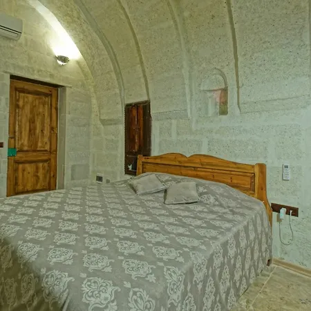 Charming Cave فندق غوريمِيه