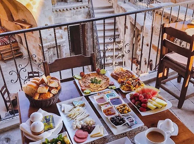 Charming Cave Hotel 2*