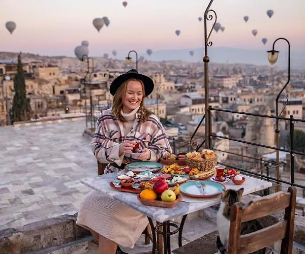 Charming Cave 호텔