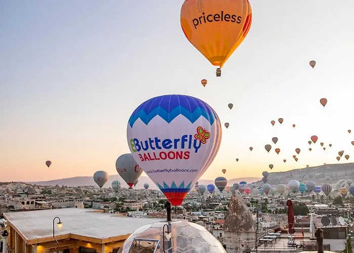 Charming Cave Hotel 2*