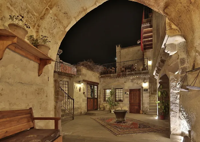 Charming Cave 2* 괴레메